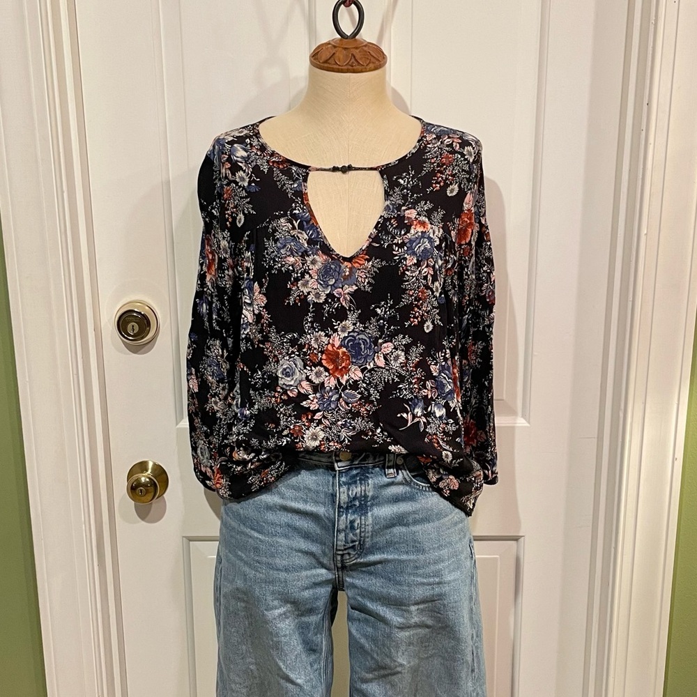 American Eagle Floral Blouse